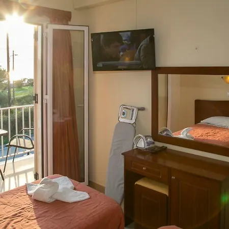 Apartament Kouros & By Hotelius Agios Stefanos Avliotes (Corfu)